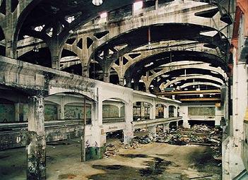 Giessereihalle 106/02. Haupthalle im Stile einer Kathedrale Giessereihalle 106/02. Haupthalle im Stile einer Kathedrale