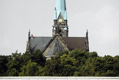 Todesstreifen am ehemaligen Nordbahnhof, dahinter St.-Sebastian-Kirche im Bezirk Wedding (West-Berlin), 01.06.1990 Bild 6668