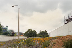 Todesstreifen an der Invalidenstraße in Berlin Wedding (rechts, West-Berlin), 02.05.1990 Bild 6722