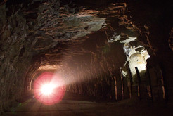 Bild 6879: Altanlage: Stollen mit Sprengnische (rechts). Komplexlager 12 / Malachit Halberstadt