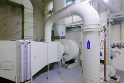 Bild 6916: Unterkunfts- und Hilfsbereich: Lüftungsanlage der Werkstatt. Komplexlager 12 / Malachit Halberstadt